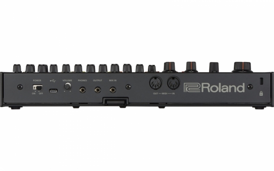 Roland TR-08 (zadní panel)
